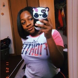 Meet your Posher, Myra